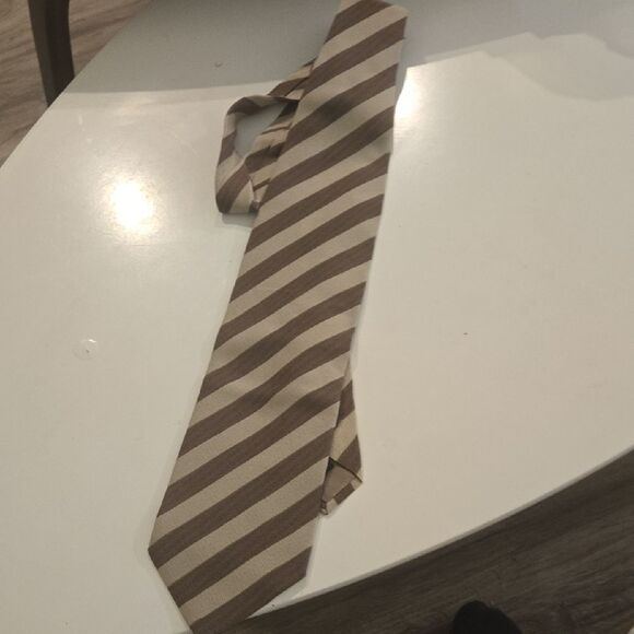 Giorgio Armani Brown and Cream Striped Tie - Picture 1 of 4